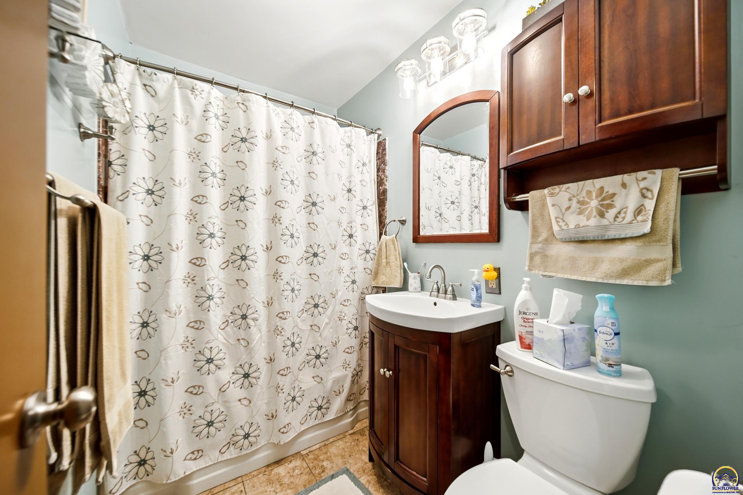 2151 Southwest Burnett Road Topeka, KS 66614 - Photo 25 of 35