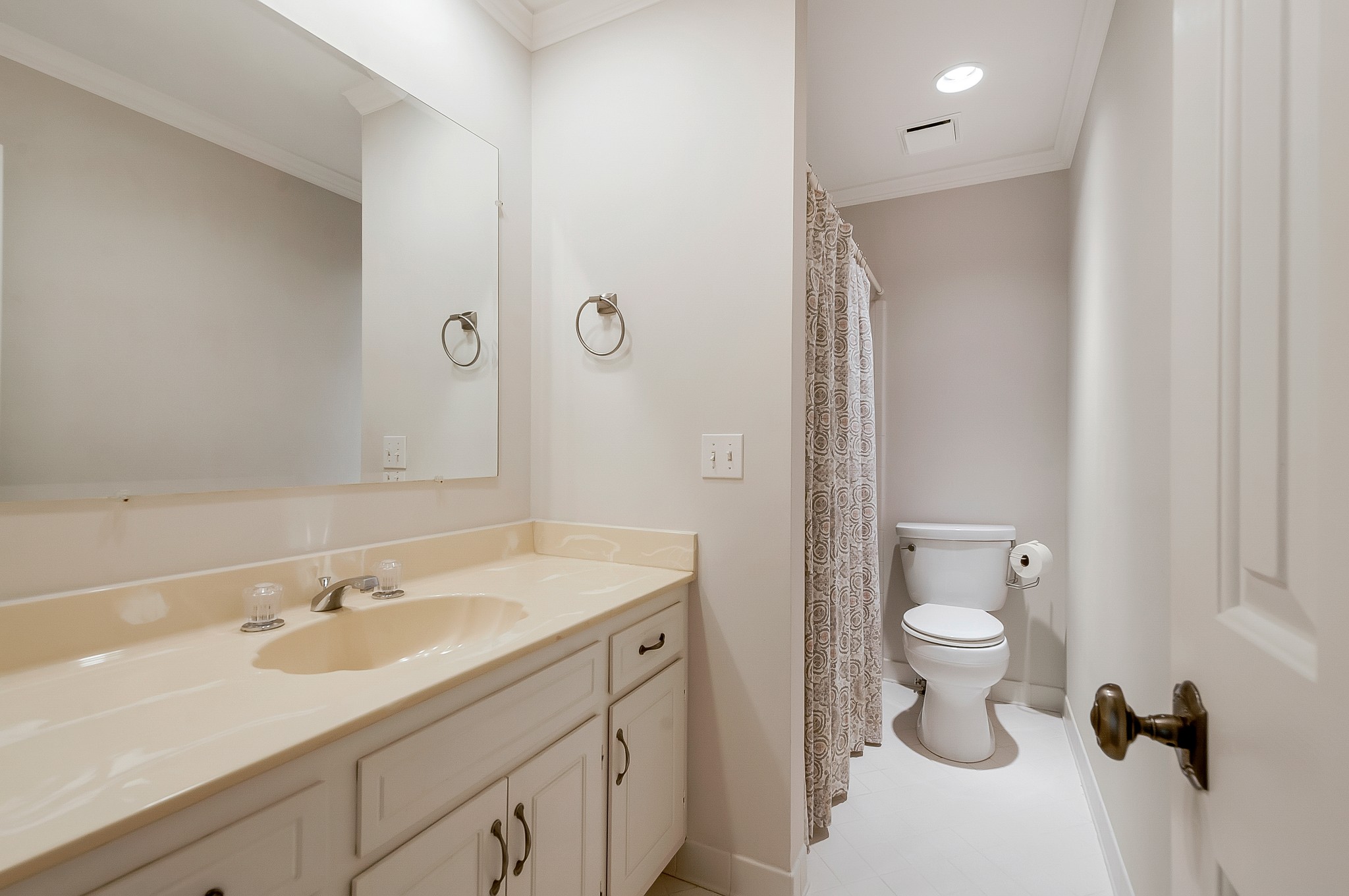 1078 General George Patton Road Nashville, TN 37221 - Photo 27 of 33 a bathroom with a sink toilet and shower