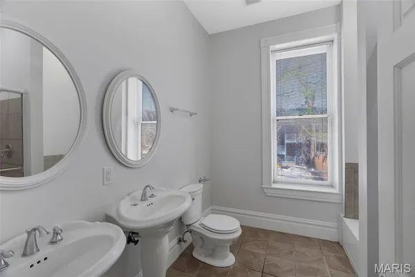 $2,800 | 2016 Menard Street, Unit 2016, St. Louis, MO 63104