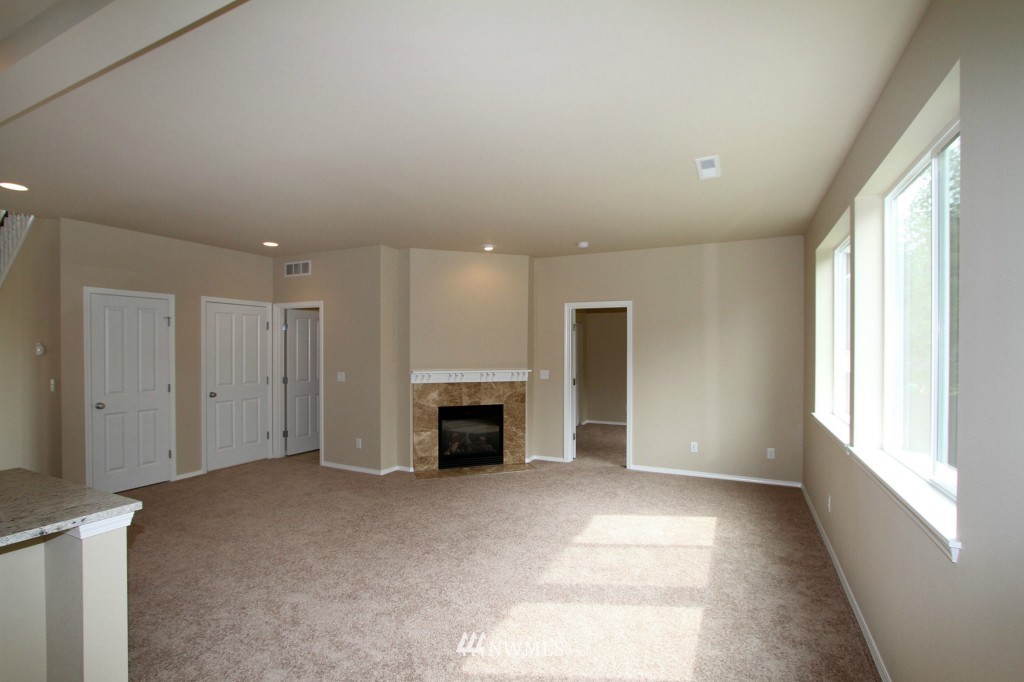 16308 5th Avenue Southeast Bothell, WA 98012 - Photo 8 of 16 Gallery Image 8