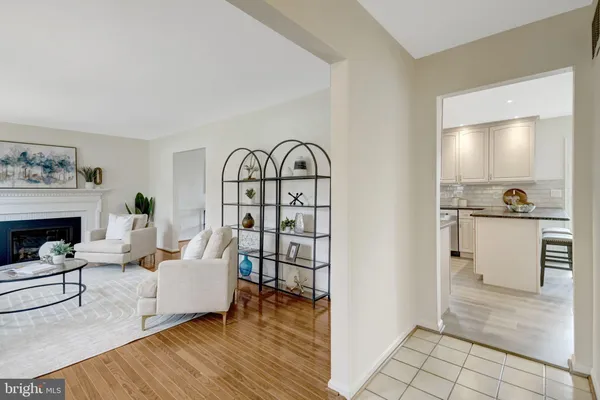 $885,000 | 7627 Luton Place, Alexandria, VA 22315
