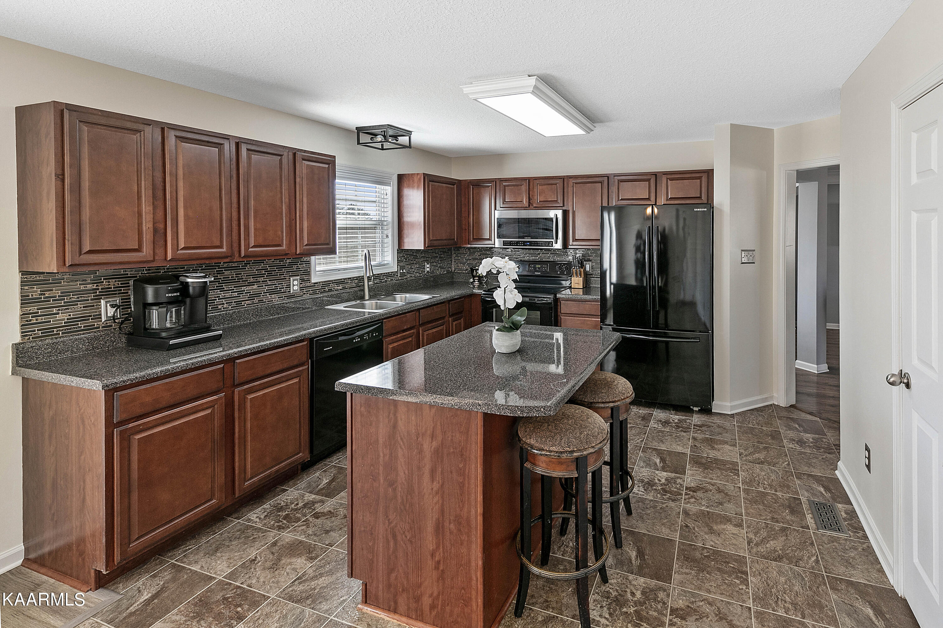 1833 Turning Point Road Powell, TN 37849 - Photo 11 of 27 1L9A0143