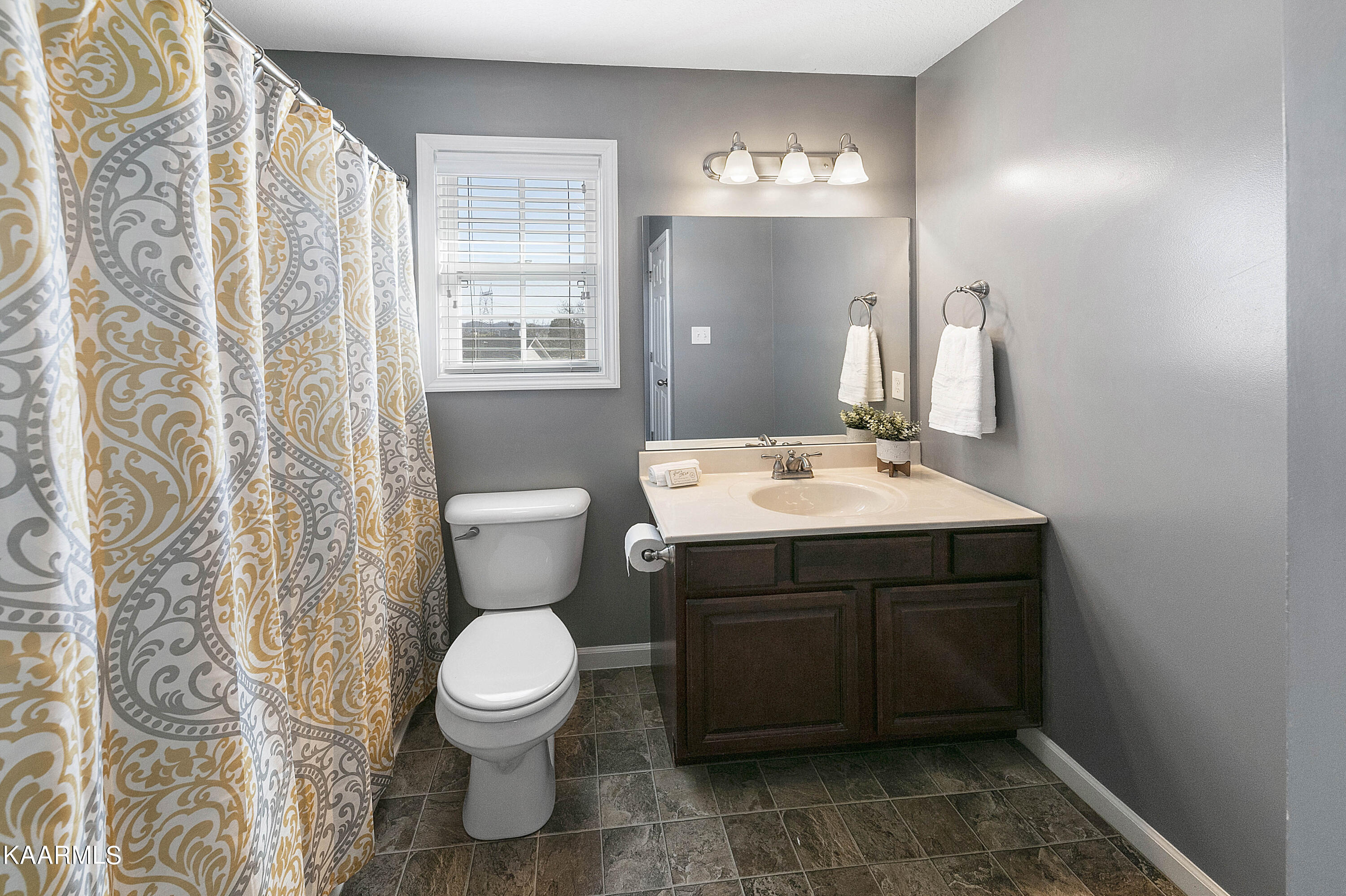 1833 Turning Point Road Powell, TN 37849 - Photo 15 of 27 1L9A0158