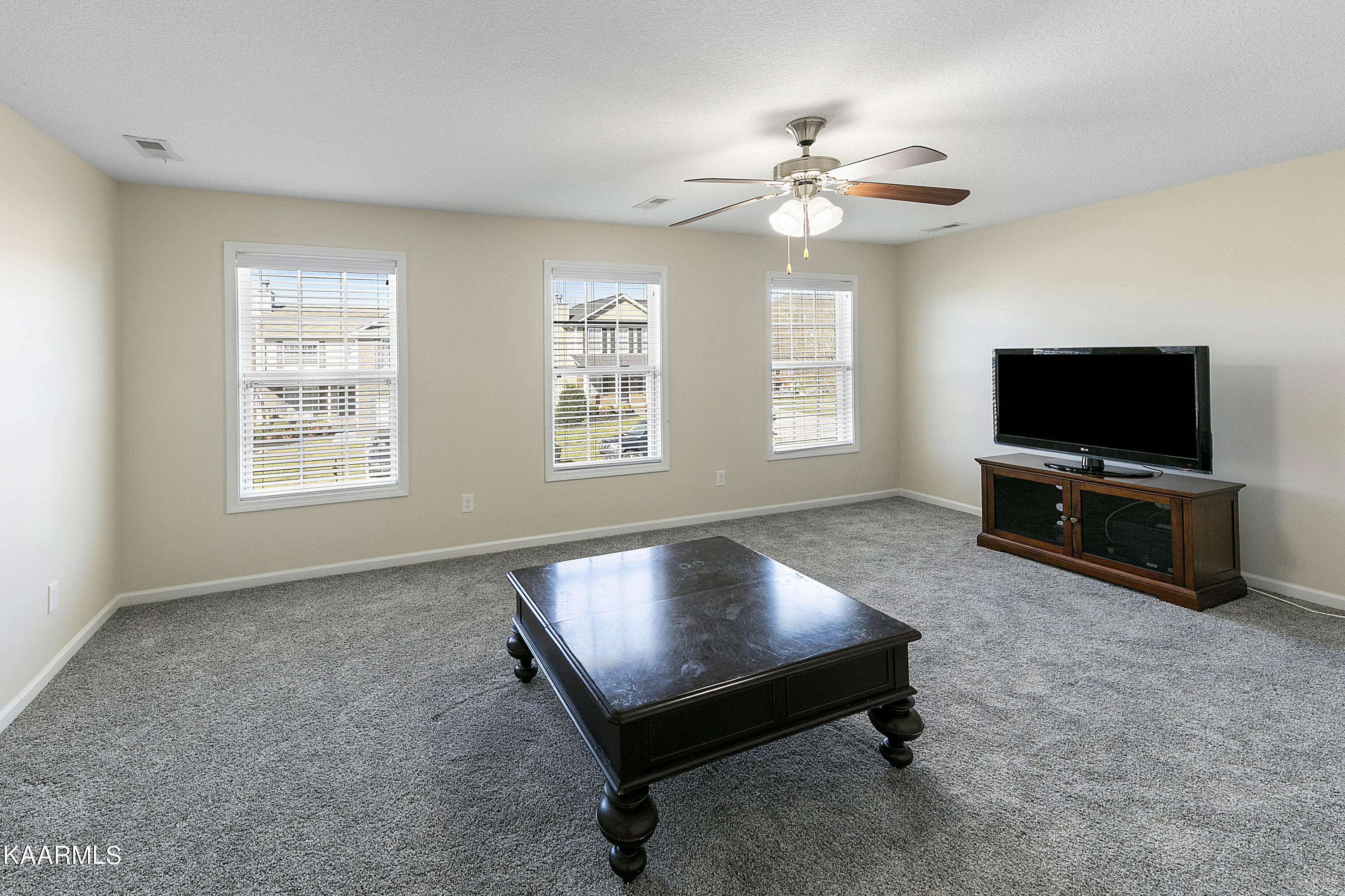 1833 Turning Point Road Powell, TN 37849 - Photo 19 of 27 1L9A0170