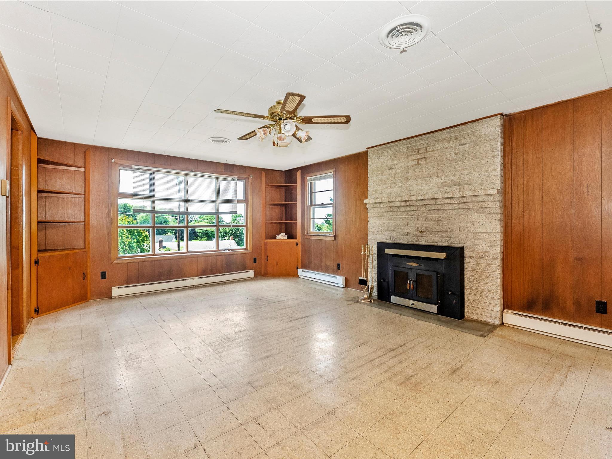 9618 Hall Road Frederick, MD 21701 - Photo 19 of 53 Family Room