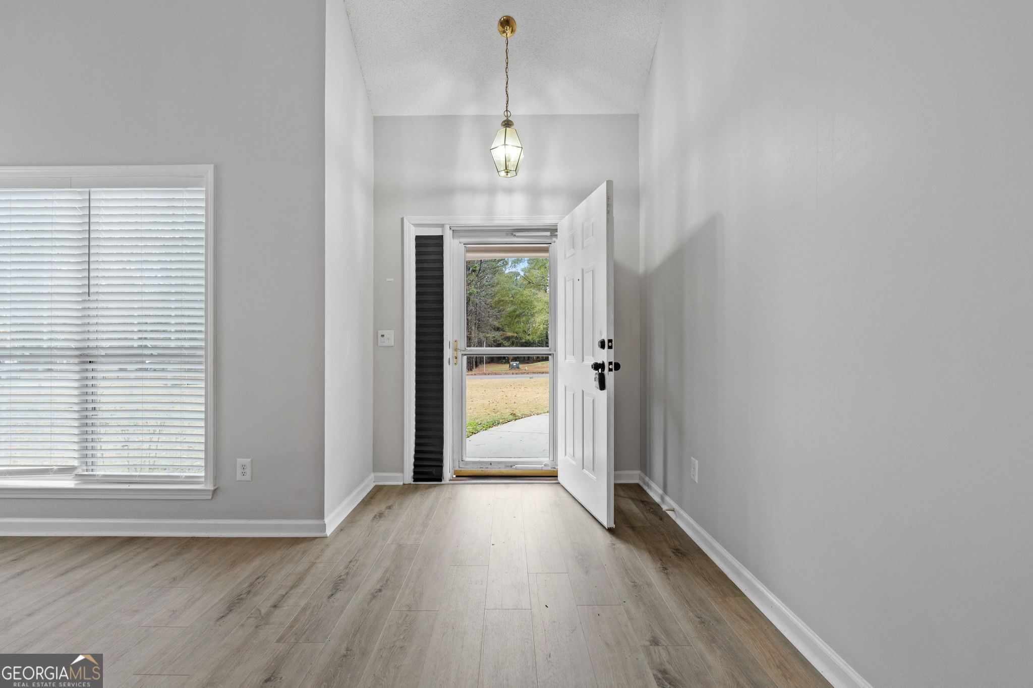 130 Coach Drive Griffin, GA 30224 - Photo 6 of 38