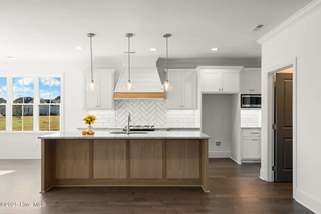 $589,900 | 141 Sycamore Lakes Drive, Wallace, NC 28466