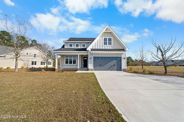 $589,900 | 141 Sycamore Lakes Drive, Wallace, NC 28466