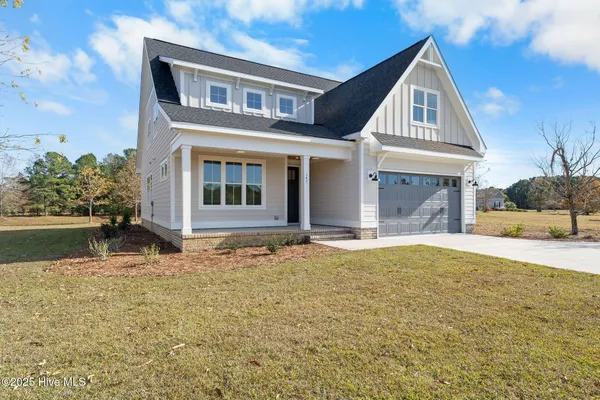 $589,900 | 141 Sycamore Lakes Drive, Wallace, NC 28466
