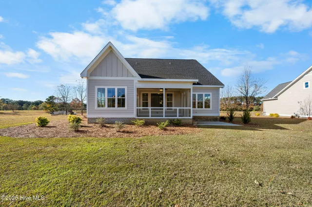 $589,900 | 141 Sycamore Lakes Drive, Wallace, NC 28466