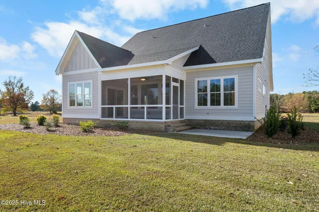 $589,900 | 141 Sycamore Lakes Drive, Wallace, NC 28466