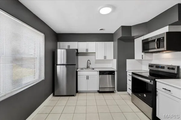 $189,900 | 10235 Midland Boulevard, Overland, MO 63114
