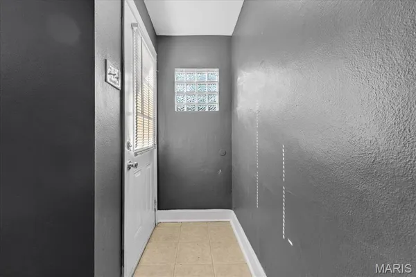$189,900 | 10235 Midland Boulevard, Overland, MO 63114