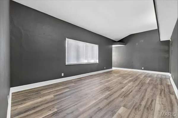$189,900 | 10235 Midland Boulevard, Overland, MO 63114