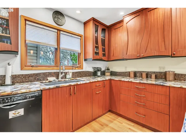 $650,000 | 2036 Eastwood Lane, Eugene, OR 97401