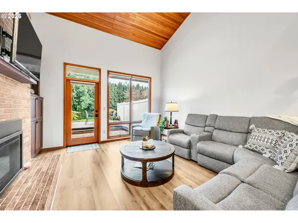 $620,000 | 2036 Eastwood Lane, Eugene, OR 97401