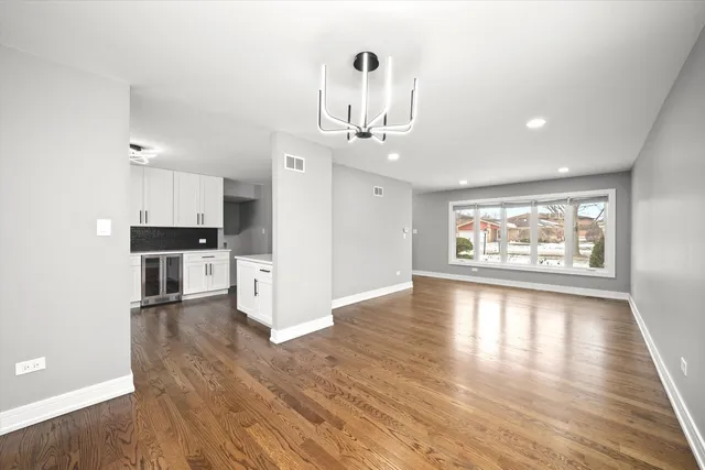 $3,400 | 11201 Deerpath Lane, Palos Hills, IL 60465