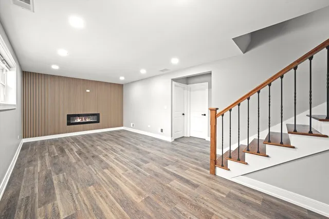 $3,400 | 11201 Deerpath Lane, Palos Hills, IL 60465