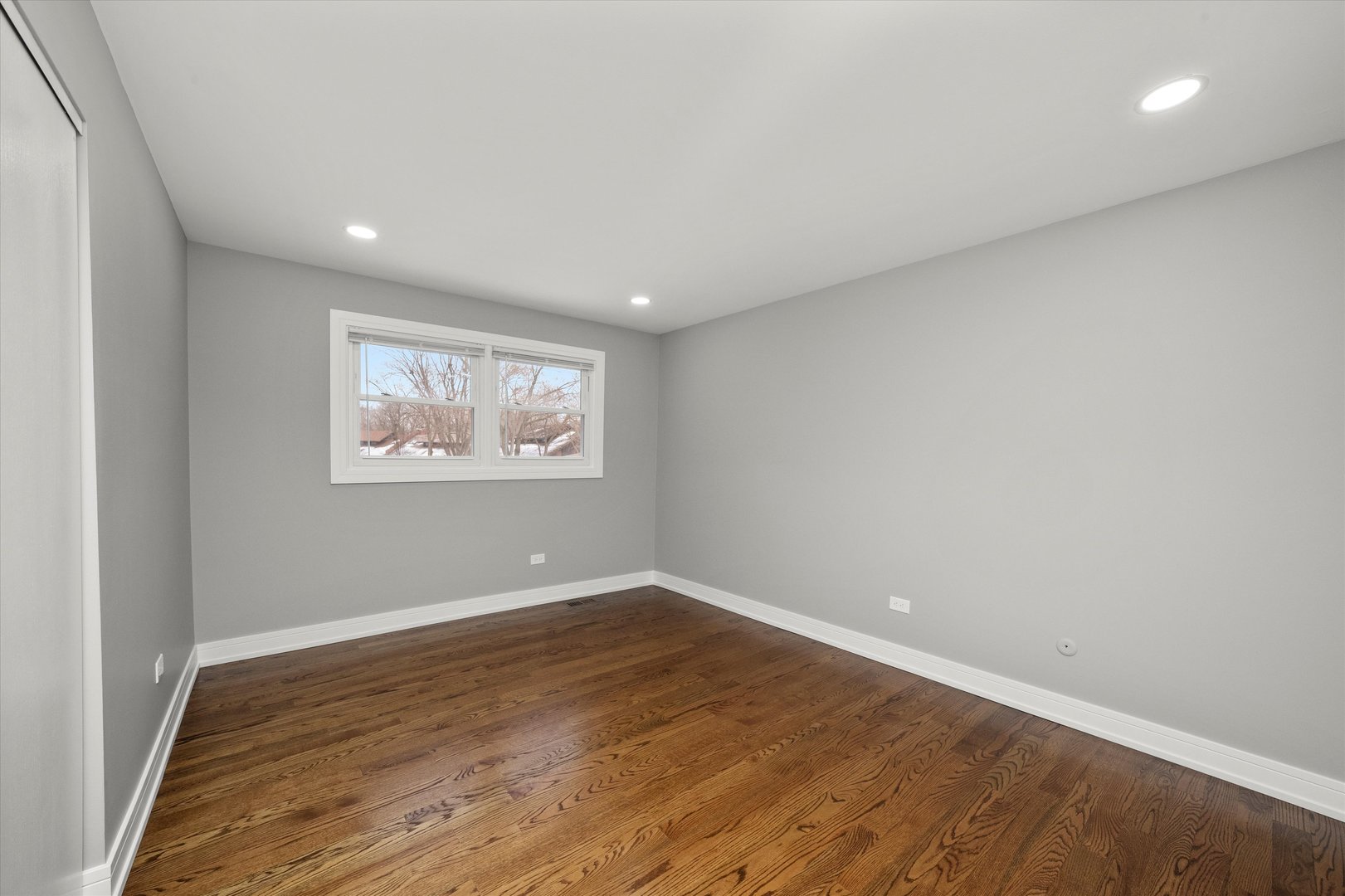 11201 Deerpath Lane Palos Hills, IL 60465 - Photo 3 of 20