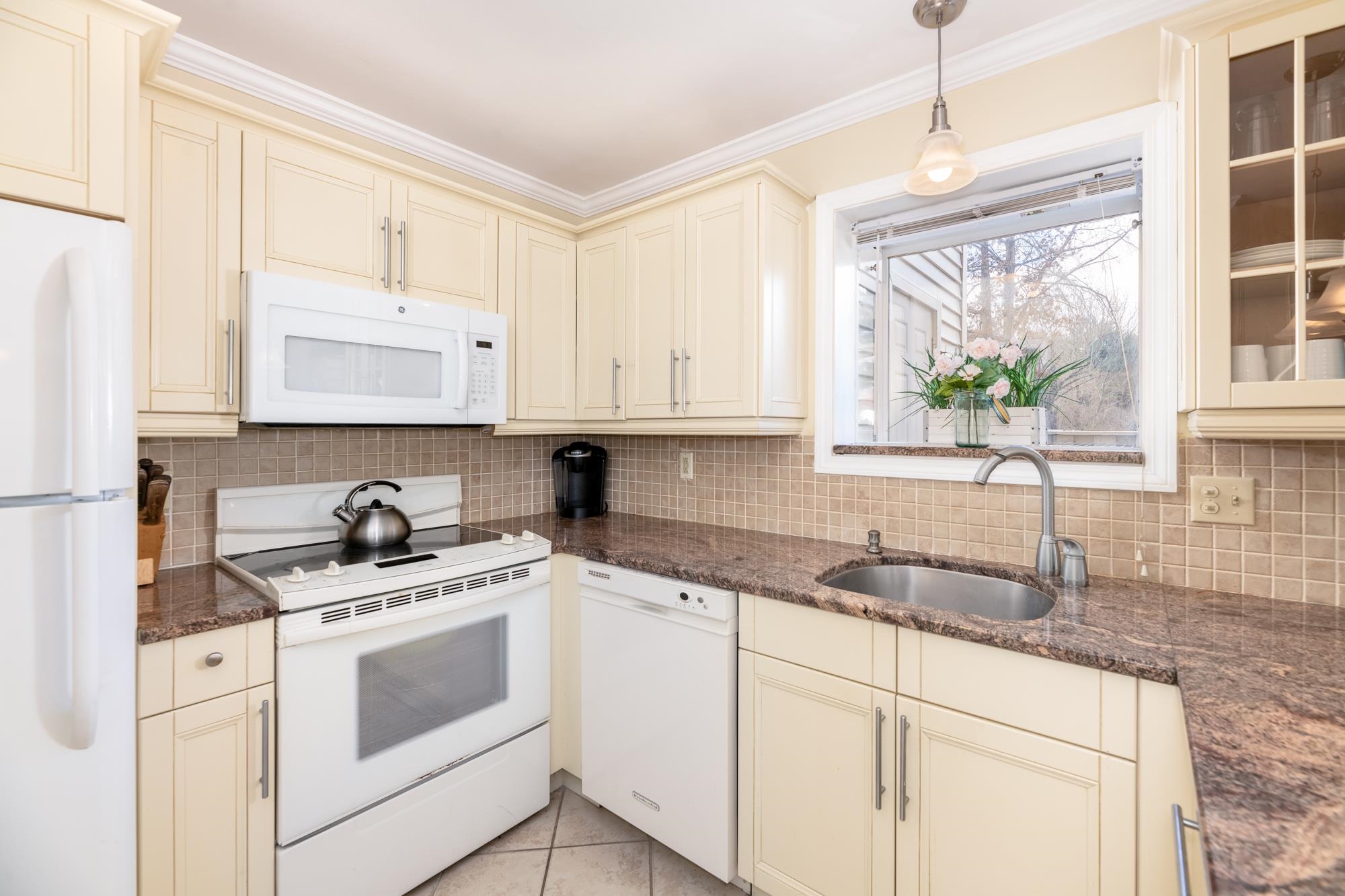 336 Intervale Road, Unit G2 Gilford, NH 03249 - Photo 6 of 38