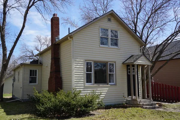 $191,900 | 208 2nd Street Northeast, Barnesville, MN 56514