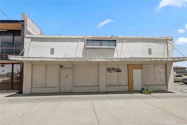 $3,500 | 16756 Foothill Boulevard, Fontana, CA 92335