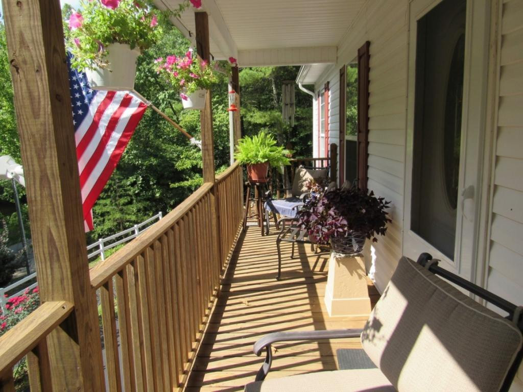 121 Poplar Road Unicoi, TN 37692 - Photo 4 of 36 Photo 4