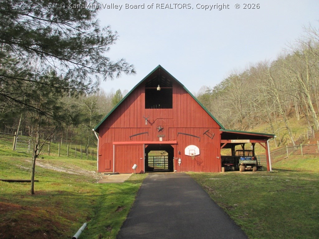 6074 Charleston Road Ripley, WV 25271 - Photo 5 of 30 Gallery Image 5