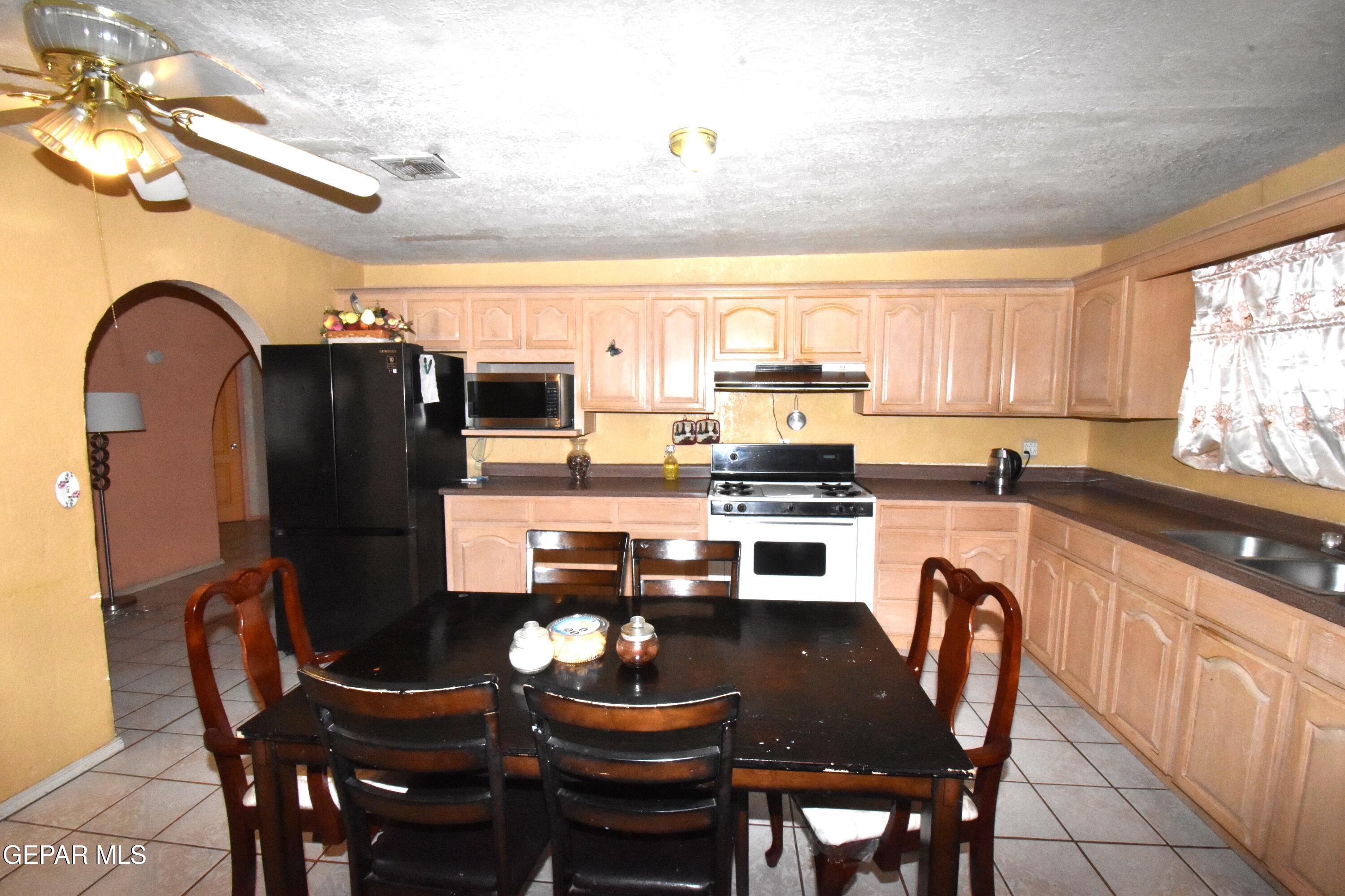 809 Coach Road Canutillo, TX 79835 - Photo 10 of 27 DSC_0194