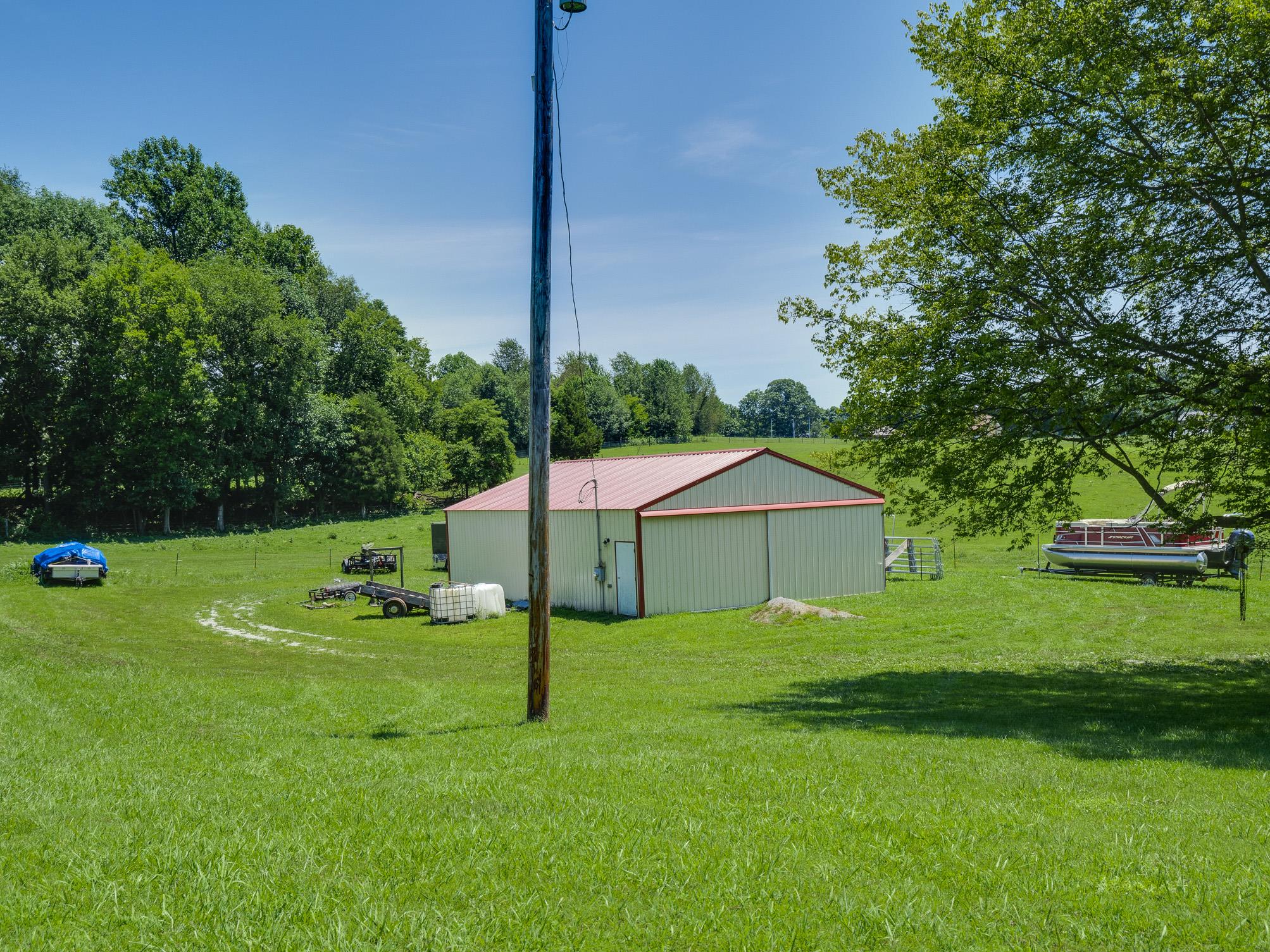 3609 Raymond Head Road Springfield, TN 37172 - Photo 25 of 30 a house that is sitting in the grass