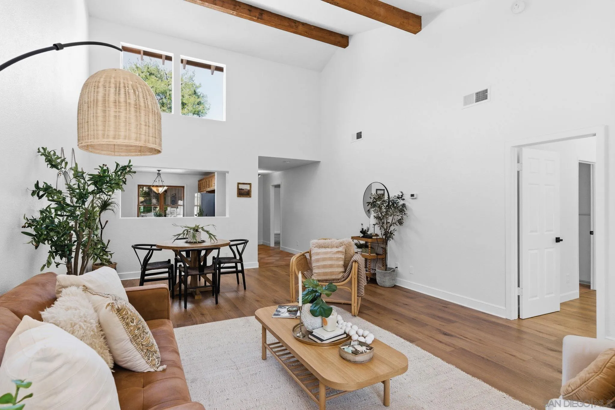 8665 Circle R Valley Lane Escondido, CA 92026 - Photo 4 of 18