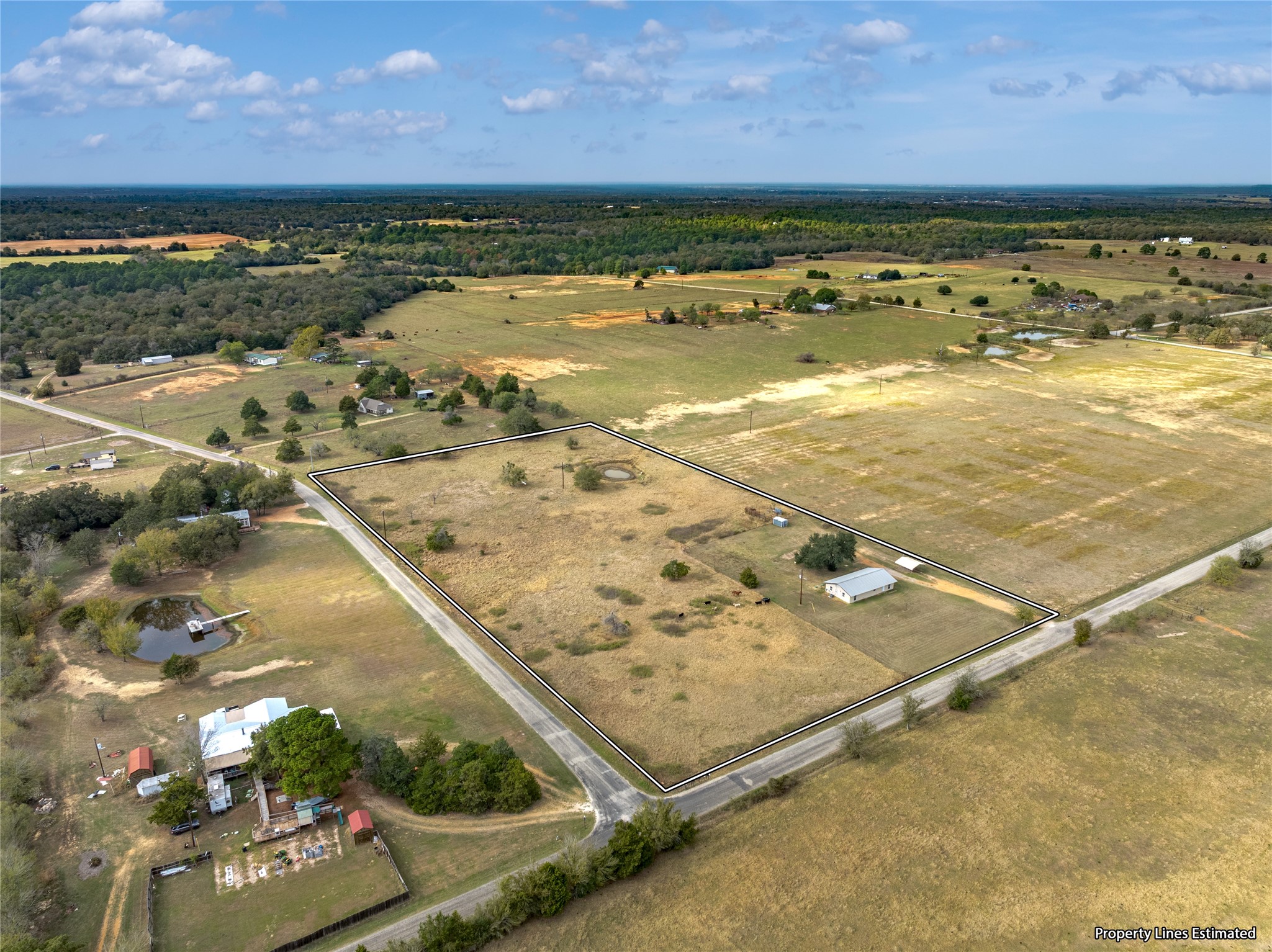 174 Easley Road Smithville, TX 78957 - Photo 5 of 28 a view of an ocean and beach