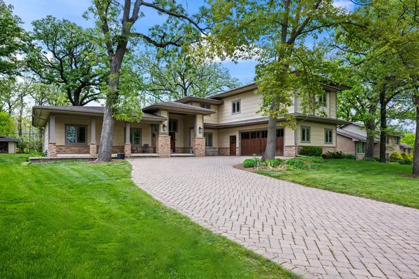 $999,950 | 23W212 Blackcherry Lane, Glen Ellyn, IL 60137