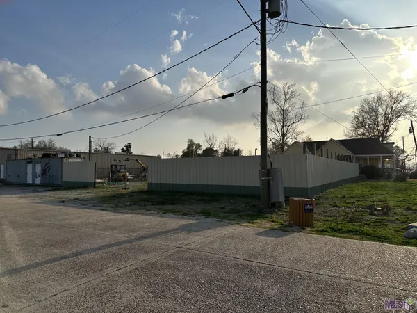 $89,900 | 2249 South Central Avenue, Lutcher, LA 70071