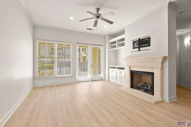 $3,000 | 998 Stanford Avenue, Unit 211, Baton Rouge, LA 70808