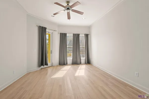 $3,000 | 998 Stanford Avenue, Unit 211, Baton Rouge, LA 70808