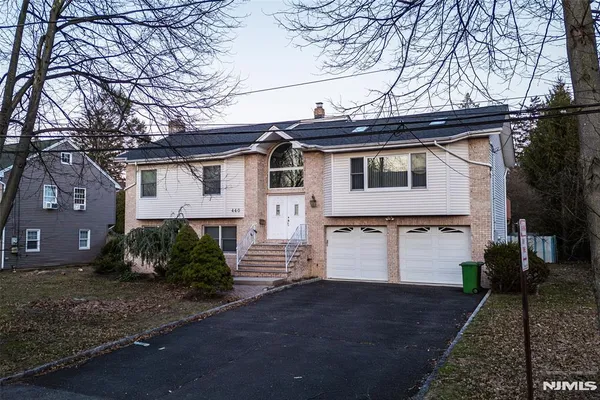 $1,100,000 | 440 Holly Avenue, Paramus, NJ 07652