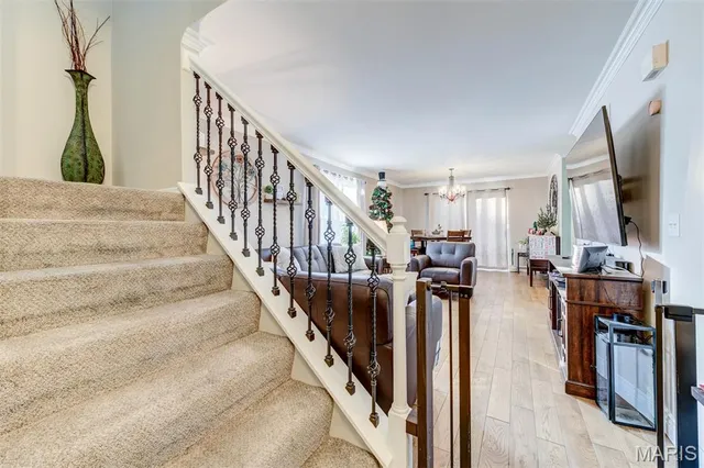 $274,900 | 1069 Big Bend Crossing Drive, Manchester, MO 63088