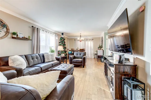 $274,900 | 1069 Big Bend Crossing Drive, Manchester, MO 63088