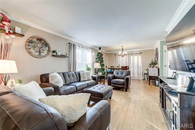 $274,900 | 1069 Big Bend Crossing Drive, Manchester, MO 63088