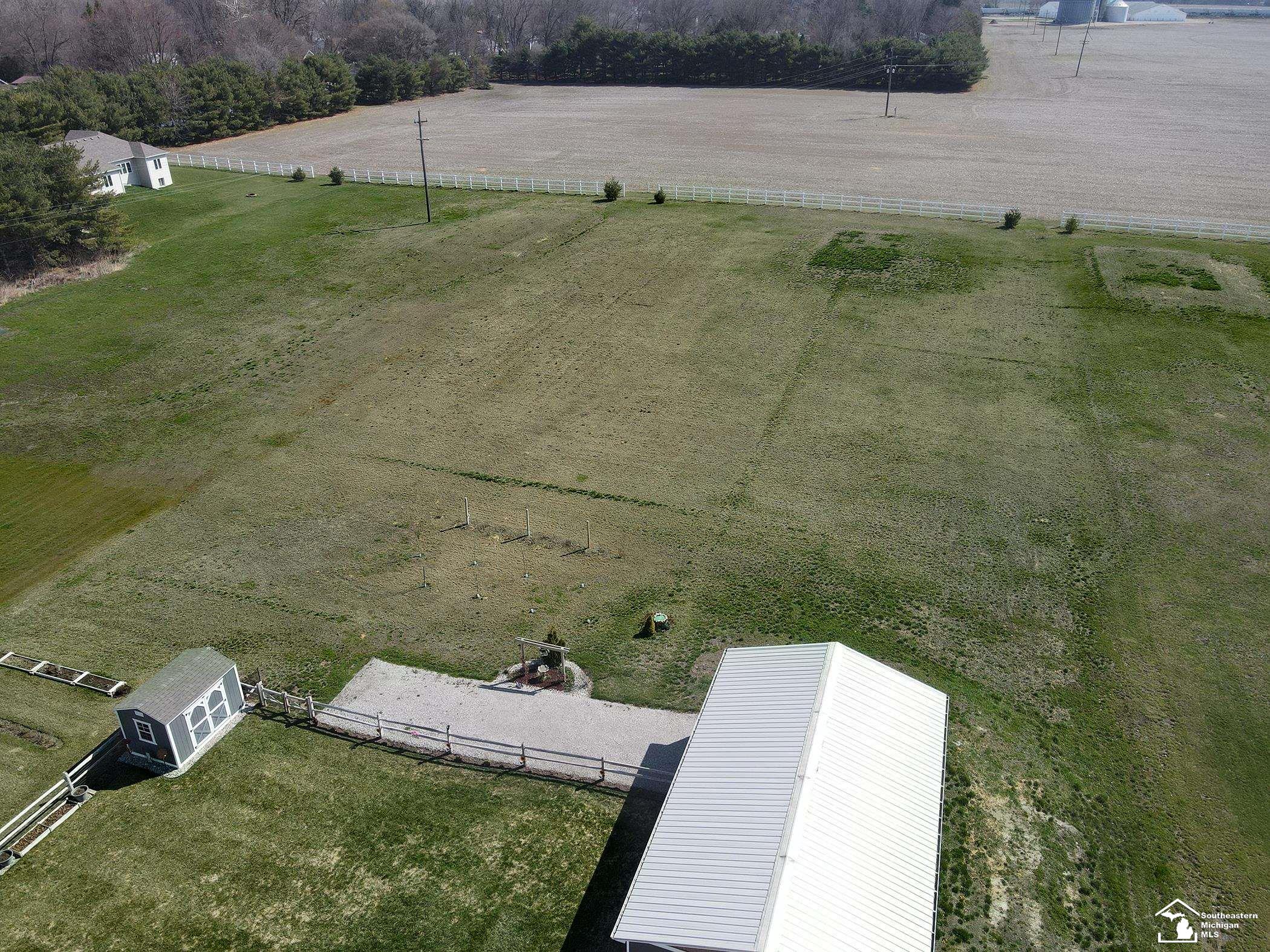 10560 Jackman Road Temperance, MI 48182 - Photo 14 of 70