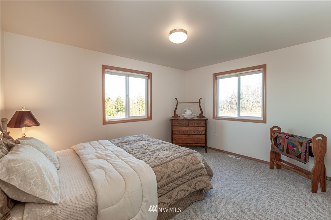 5232 Island View Way Bow, WA 98232 - Photo 16 of 25 Gallery Image 16