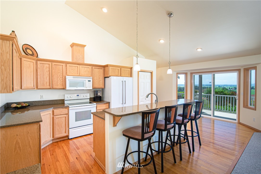 5232 Island View Way Bow, WA 98232 - Photo 3 of 25 Gallery Image 3