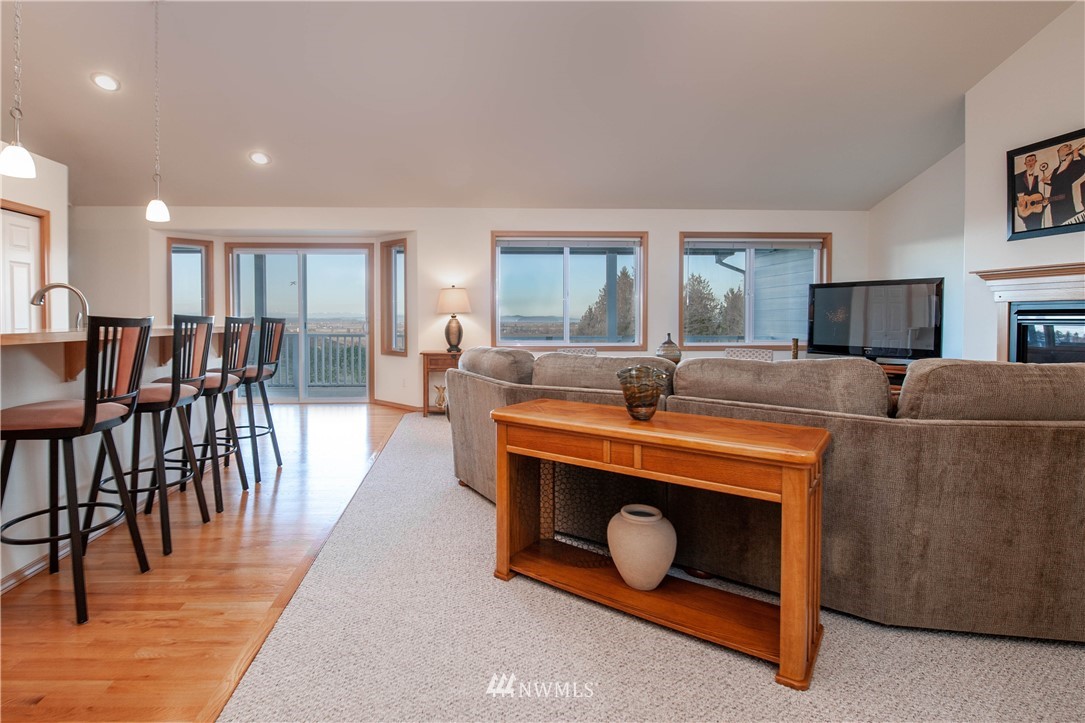 5232 Island View Way Bow, WA 98232 - Photo 9 of 25 Gallery Image 9