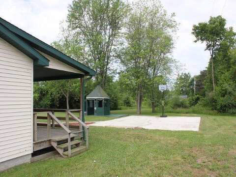4333 North Webster Road Flushing, MI 48433 - Photo 13 of 30 20404878-12.JPG