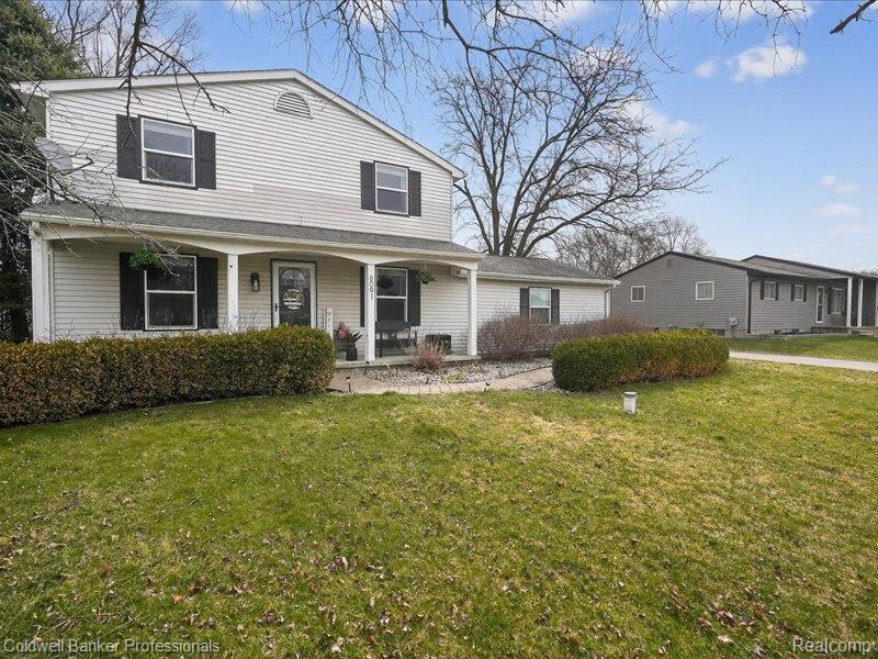 6091 Rocking Chair Road Grand Blanc, MI 48439 - Photo 2 of 51 Gallery Image 2