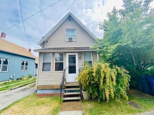151 Monroe Street Manistee, MI 49660 - Photo 1 of 9 IMG_6172