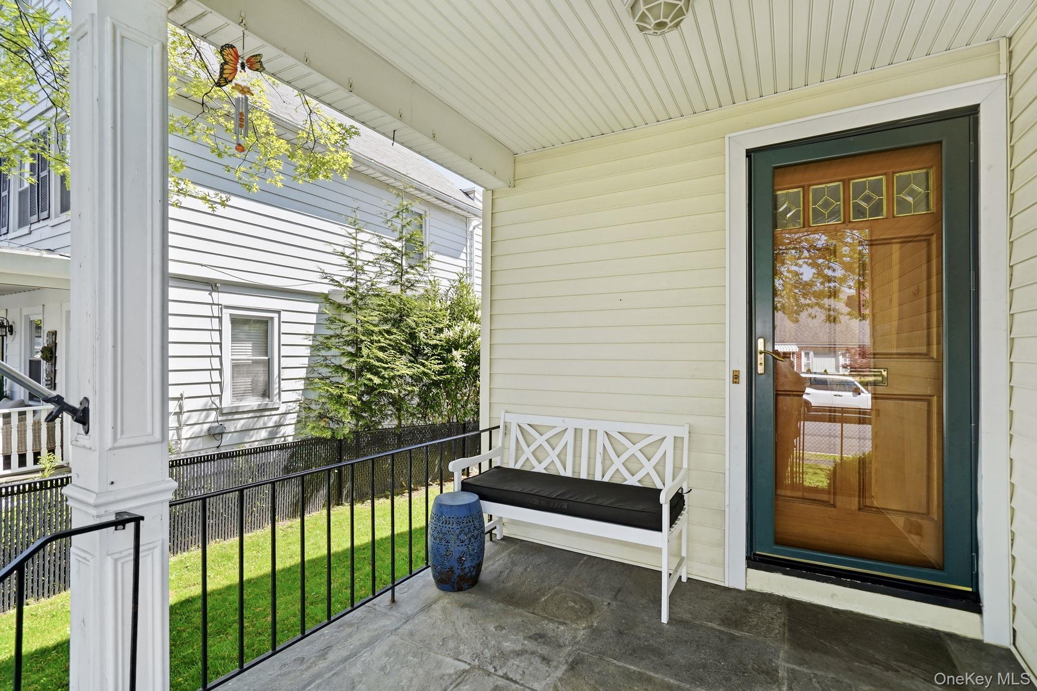 75 Hillcrest Avenue Rye Brook, NY 10573 - Photo 3 of 37