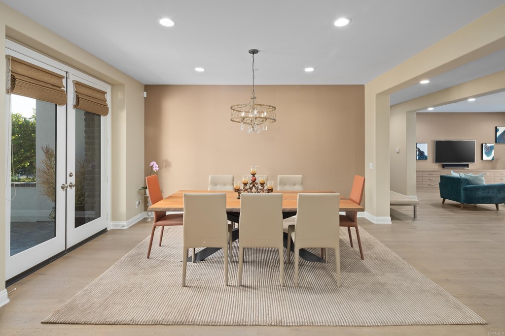 698 Normandy Road Encinitas, CA 92024 - Photo 5 of 35 a dining room with furniture and window