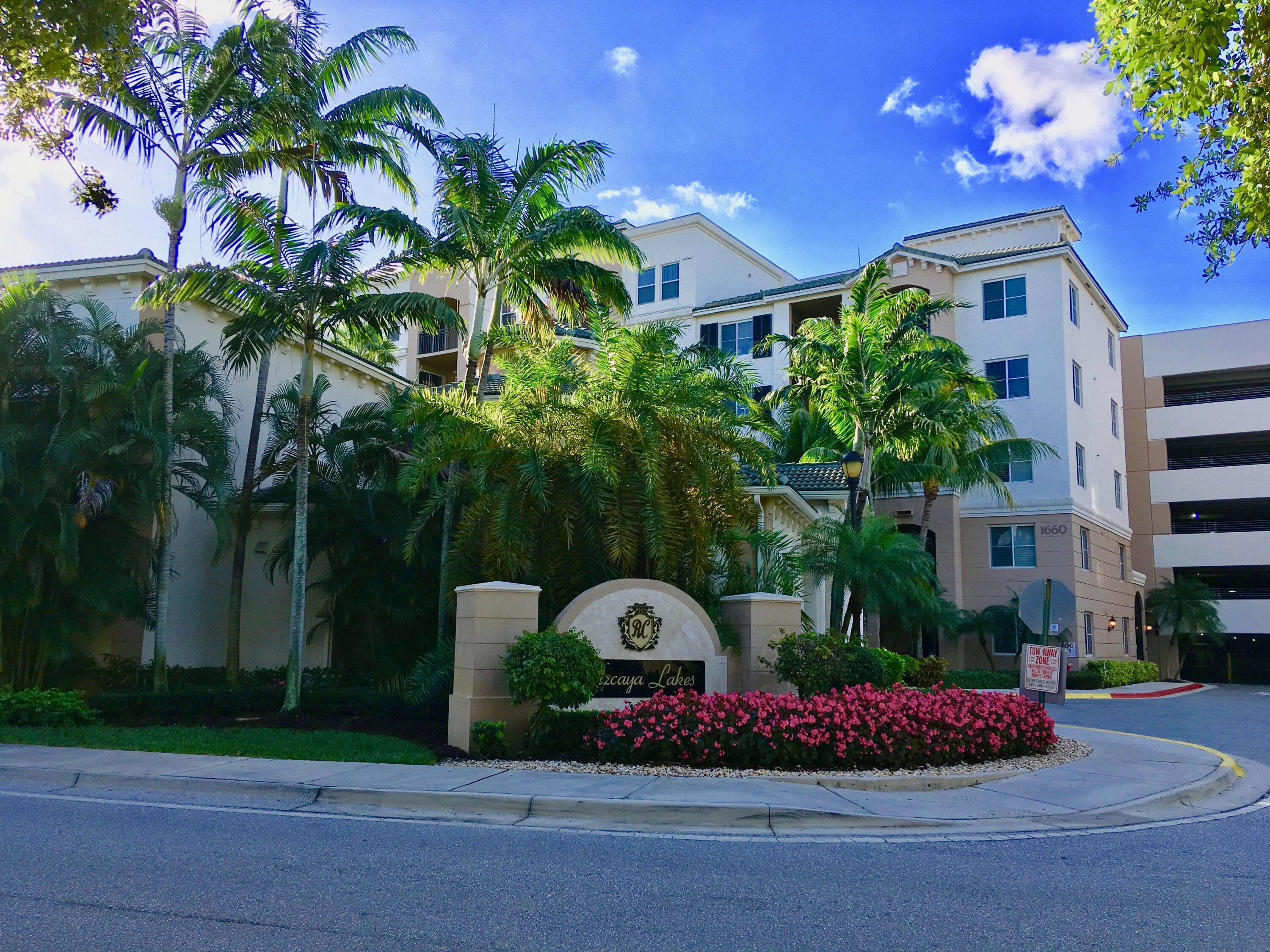 1690 Renaissance Commons Boulevard, Unit 1422 Boynton Beach, FL 33426 - Photo 4 of 21 IMG_4811